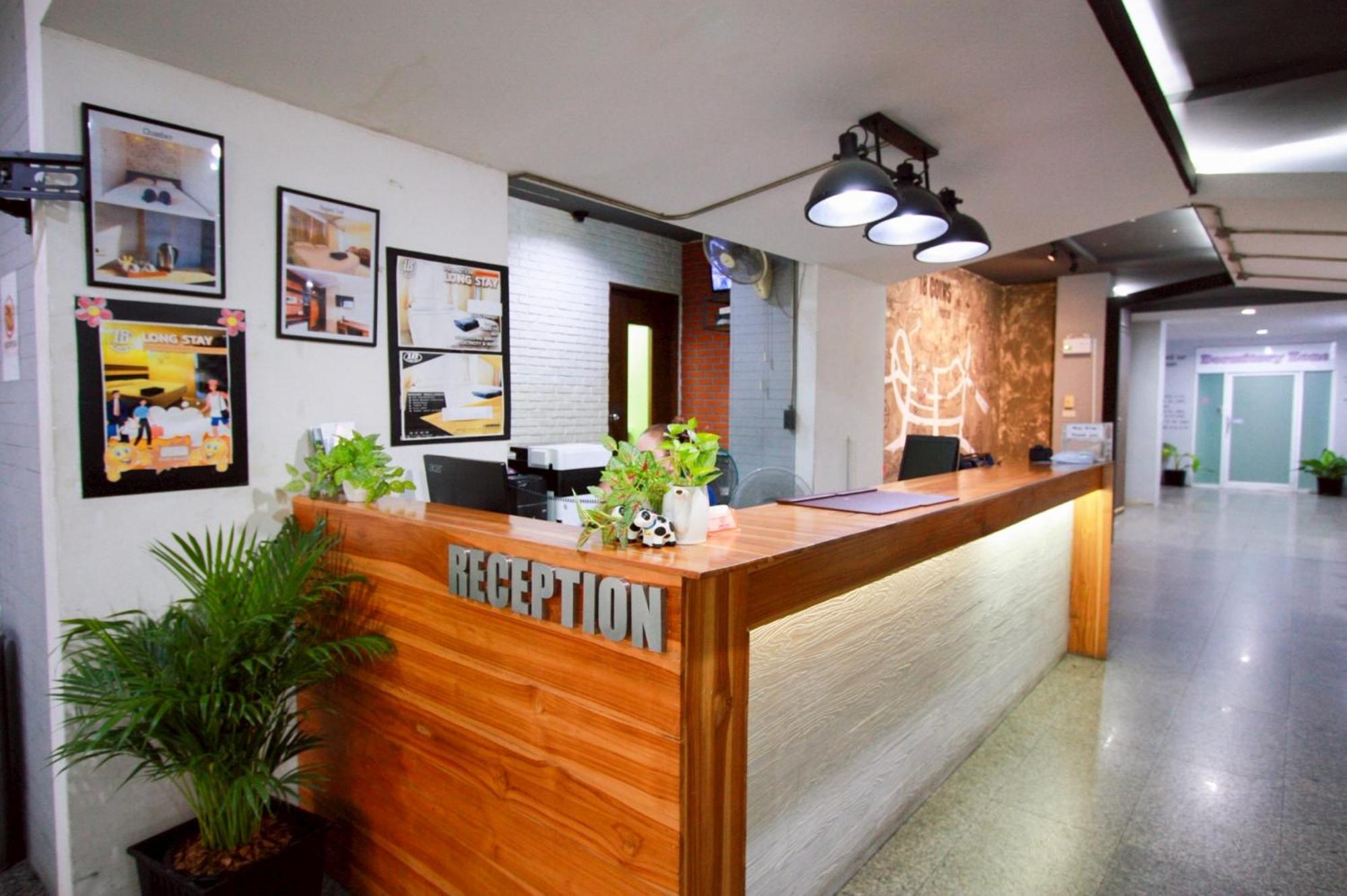 18 Coins Budget Hotel Pattaya Exterior foto